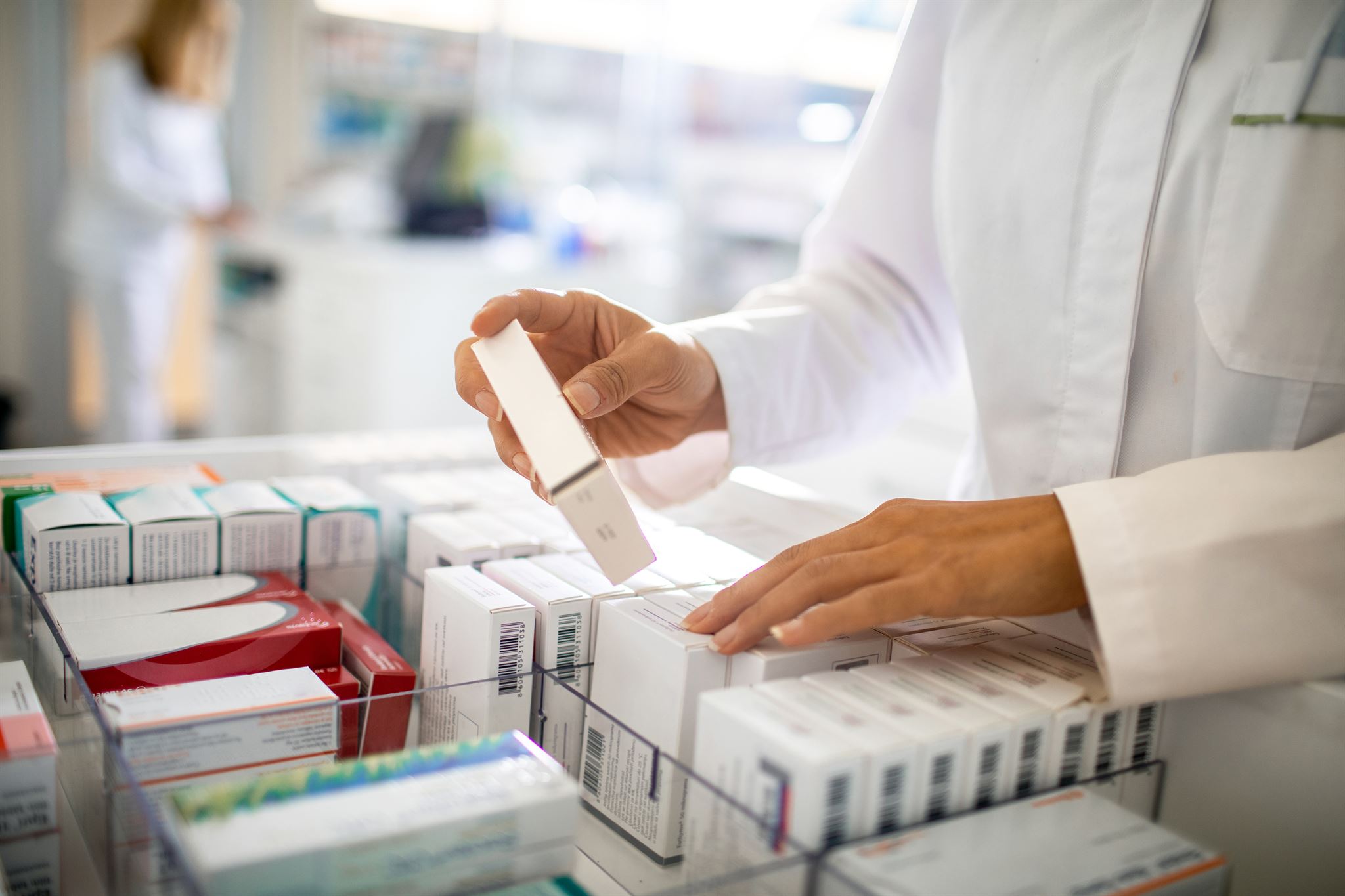 Pharmacist-stocking-drawer